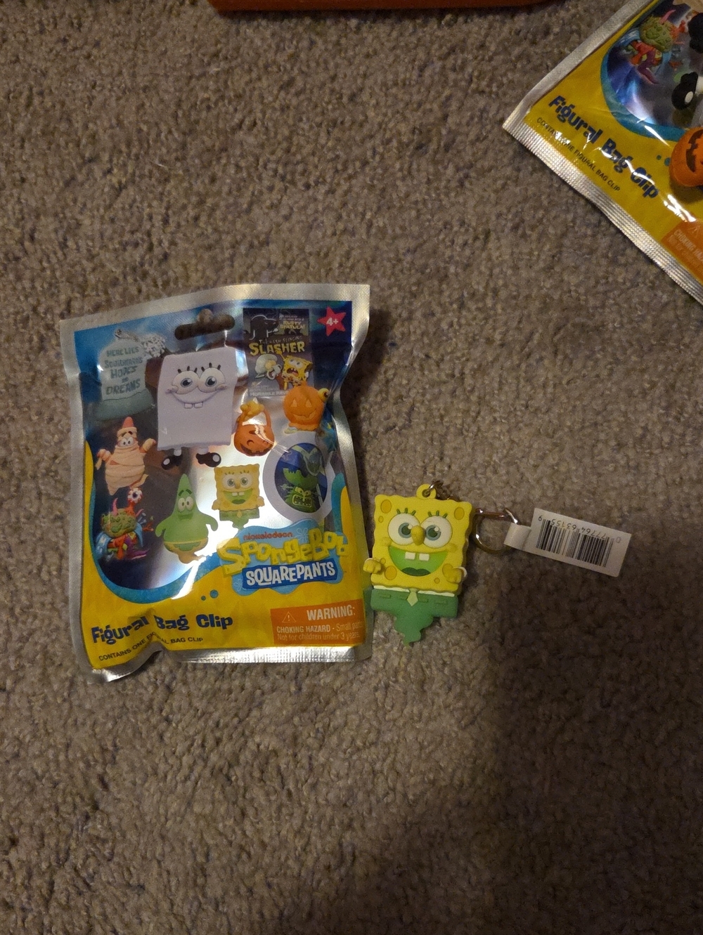 SpongeBob SquarePants Yellow & Green PVC Keychain Figure